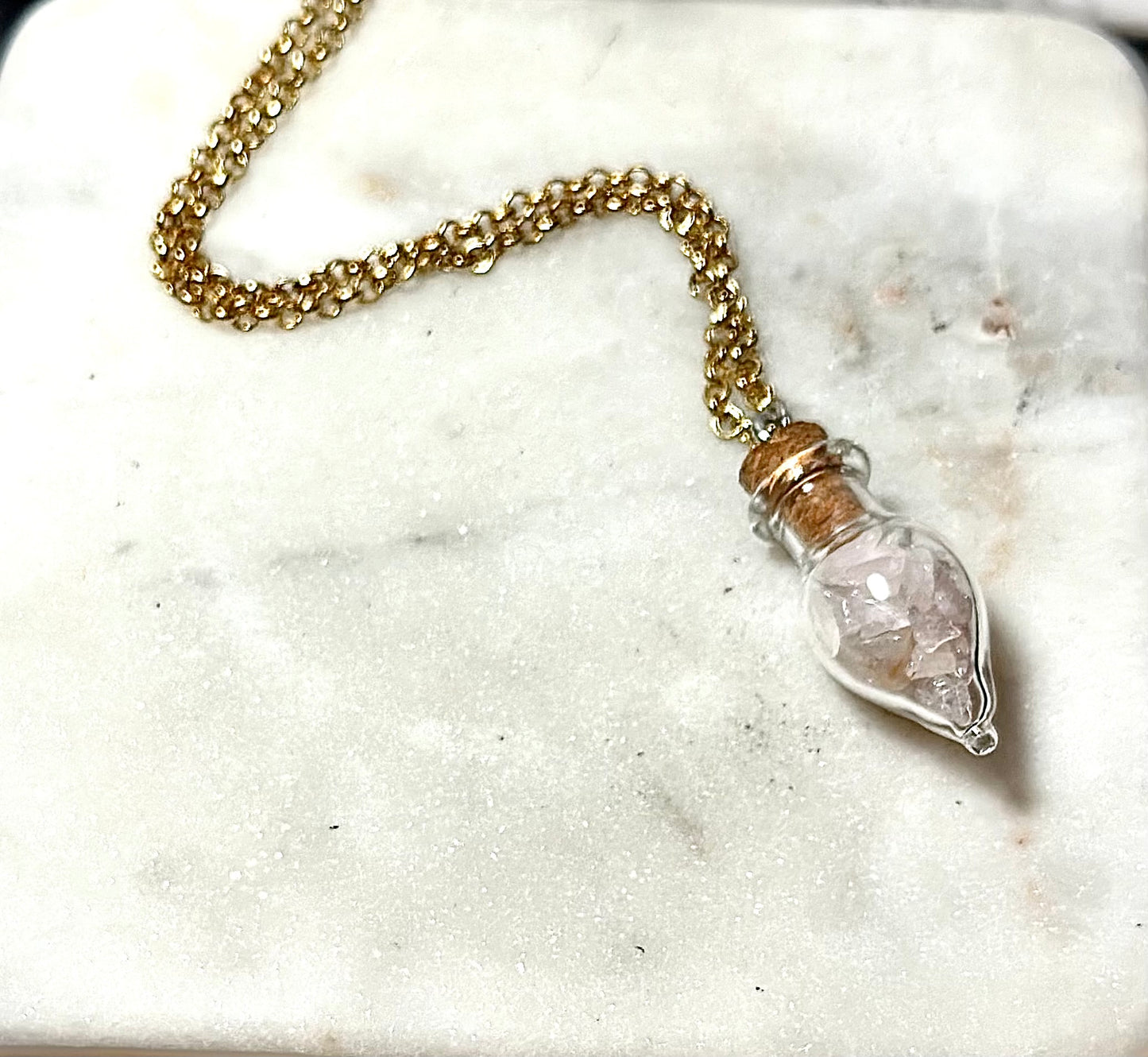 Rose Cuartz Necklace / Potion Bottle