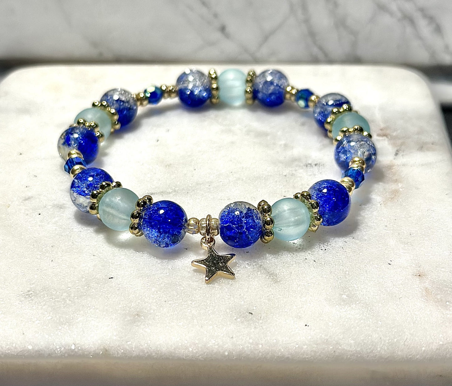 Crystal Bracelet / Sapphire Beads / Basic Gold (imitation) Charm